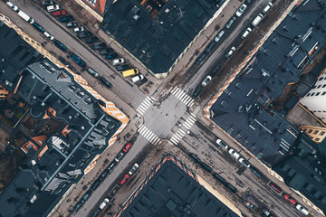 crossing streets drone shot - obrazy, fototapety, plakaty