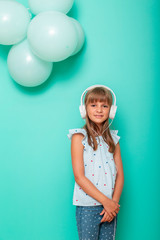 Child listening to the music