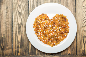 raisins on the plate