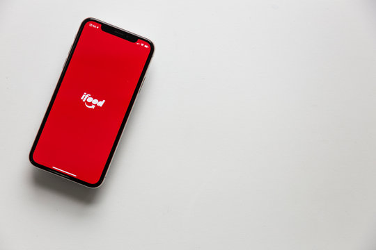 Ilustrative Editorial of iFood.