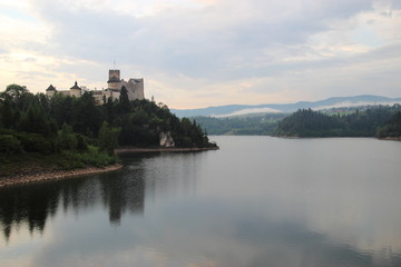 Plakat Castle on a rock by the lake
