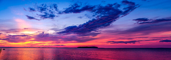 Fototapeta na wymiar Sunset Clouds Brilliant