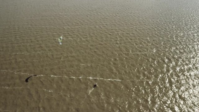 Spirit Beach Kite School Foils on the River in Buenos Aires Argentina on a January afternoon.  Foils on the River en una tarde de enero.