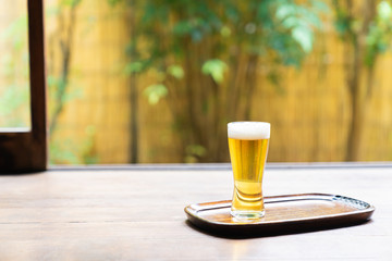 縁側のビール
