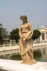 Obraz premium Bang Pa-In Royal Palace or the Summer Palace that is a palace complex formerly used by the Thai kings in Ayutthaya Province Thailand.