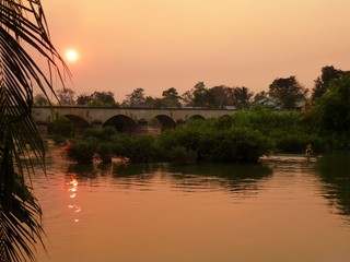 Sonnenuntergang über dem Mekong bei Muang Khong, Laos