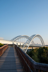 新西海橋と遊歩道（縦構図）
