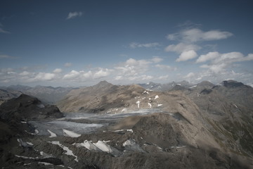 Obraz premium Trekking on the Rocciamelone
