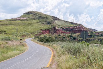View on road R712 towards Rooidraai