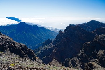 Naklejka premium Looking through the valley to the sea