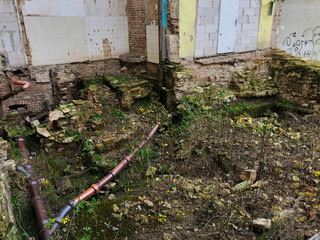 Digging up the yard of some medieval city blocks
