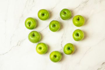 heart made from green apples
