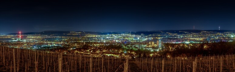 Stuttgart Nacht Panorama mit Fernsehturm, Cannstatt,Talkessel