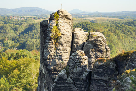 Urlaub in Deutschland: Felsformationen in der Bastei in der S&auml;chsischen Schweiz: Der M&ouml;nch