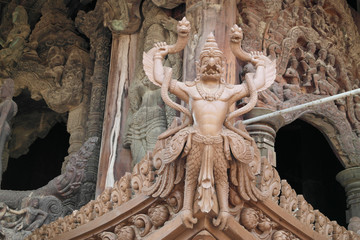 Obraz premium Wooden sculptures made without a single nail