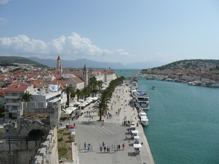Obraz premium sea, city, panorama, town, port, coast, travel, harbor, sky, water, mediterranean, landscape, croatia, view, europe, architecture, tourism, bay, building, harbour, beach, summer, cityscape, boat,trogi