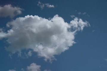 clear blue sky background,clouds with background.