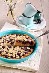 Cherry cake with crumble topping