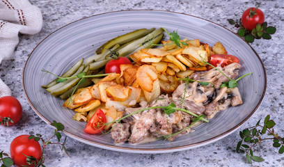 grilled potato with beef and cucumber 