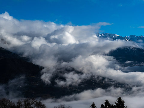 Panorama des Alpes depuis Combloux en Savoie en France