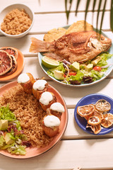 Mojarra frita con patacones