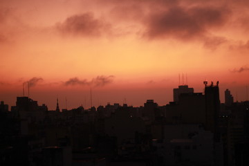 amanecer en la hermosa ciudad de Rosario,Argentina