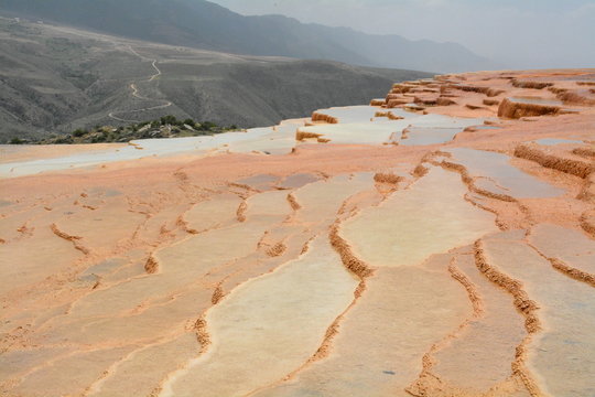 Badab-e Surt