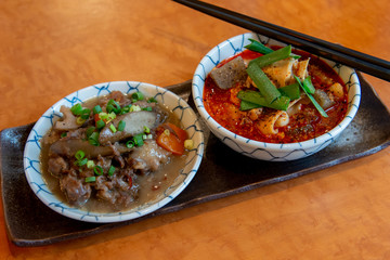 モツ煮込み　居酒屋　つまみ