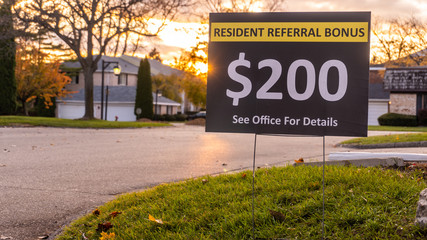 Renter referral bonus promotion for leasing an apartment