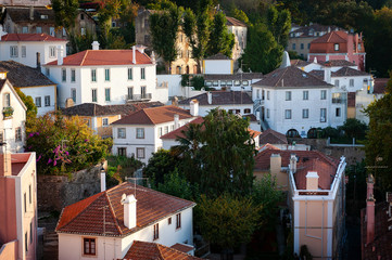 Widok na budynki w portugalskiej miejscowości Sintra © Paweł Mielko