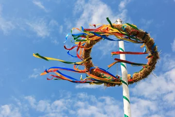 Maibaum im Wind © photofranz56