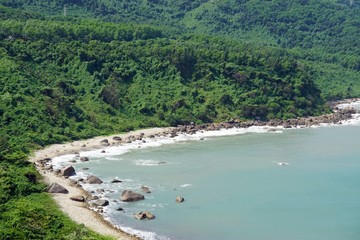 Fototapeta na wymiar beautiful tropical coastline in vietnam