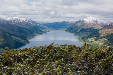 Naklejka na ściany i meble lake in the Norwegian mountains