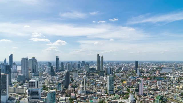 Bangkok business district city center and Chao Phraya River, with buildings and skyscrapers, zoon in &ndash; Time Lapse
