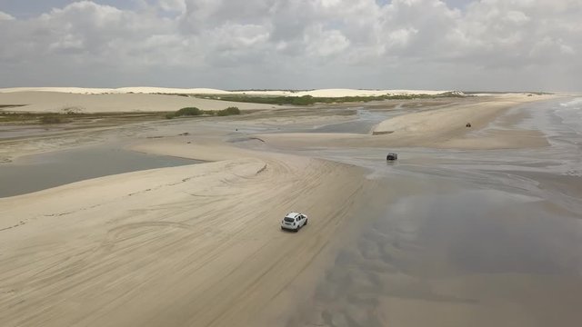 4x4 car ride (Duster) along the beaches of Jericoacoara, Cear&aacute;, Brazil