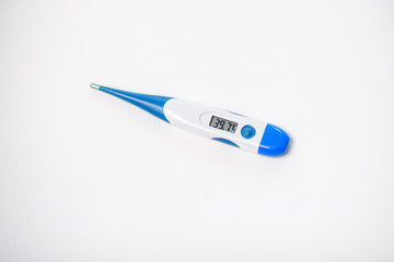 Obraz premium Electronic modern thermometer isolated