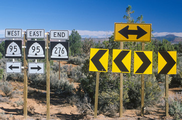 Miscellaneous desert highway signs
