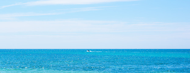 Obraz premium Sailing in the blue sea in springtime