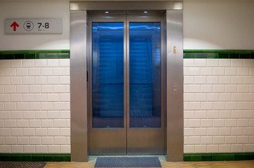 modern elevator © Chris Rye