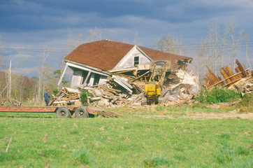 Old farmhouse being bulldozed, DE