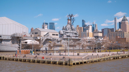 Fototapeta na wymiar Intrepid Battleship and Museum Manhattan New York