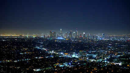 Fototapeta na wymiar Los Angeles by night - famous view from Griffith Observatory