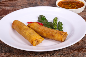 Deep fried spring roll with prawn