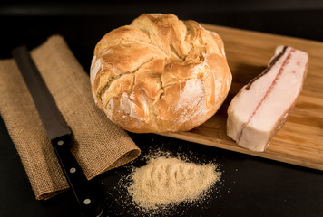 Bodegón de pan y tocino