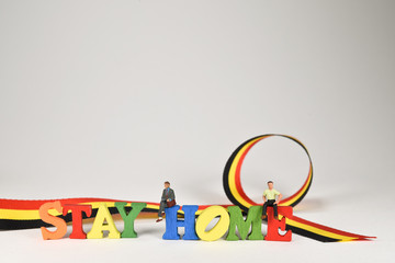 Obraz premium covid-19 coronavirus confinement stay home stay safe