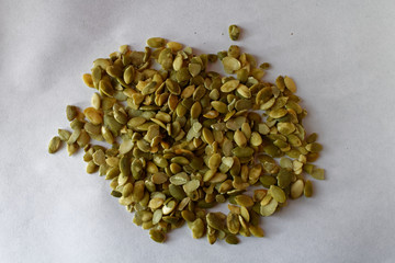 Pestki dyni na białym tle