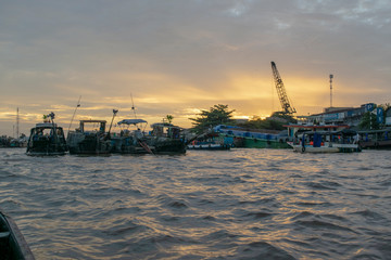Obraz premium Mekong river port sunrise