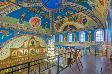 Obraz premium Choir / quire of Eastern сhristian orthodox сhurch on the balcony. Traditional religious paintings and icons.