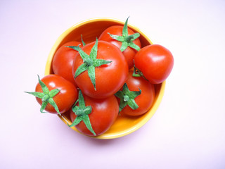 fresh tomatoes in a bowl