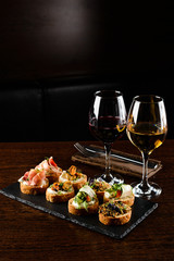 bruschetta set for wine